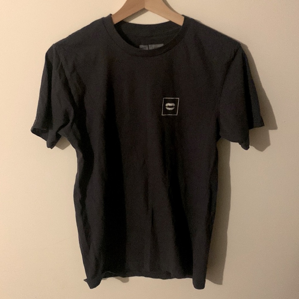Lost at see chomp tee